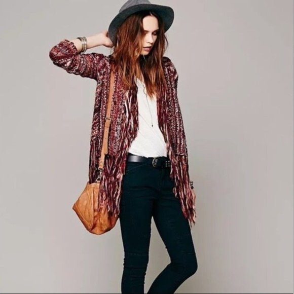 New FREE PEOPLE XS Burgandy fringe Cardigan - Picture 2 of 8